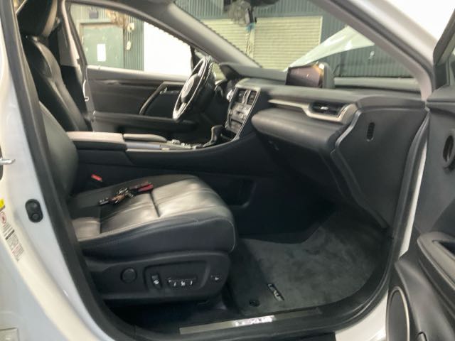 2018 Lexus RX300 9.7萬公里 2.0L ACC 旗艦版 NT$900,000 有第三方認證，無待修、無泡水、無事故、三大保固  LINE:PT0974  #汽車#中古車#新車#原廠#代理商#貿易商#新古車#買車#賣車#五股  第2張相片