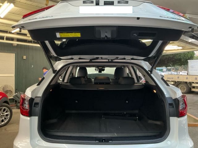 2018 Lexus RX300 9.7萬公里 2.0L ACC 旗艦版 NT$900,000 有第三方認證，無待修、無泡水、無事故、三大保固  LINE:PT0974  #汽車#中古車#新車#原廠#代理商#貿易商#新古車#買車#賣車#五股  第7張相片