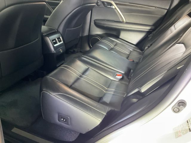 2018 Lexus RX300 9.7萬公里 2.0L ACC 旗艦版 NT$900,000 有第三方認證，無待修、無泡水、無事故、三大保固  LINE:PT0974  #汽車#中古車#新車#原廠#代理商#貿易商#新古車#買車#賣車#五股  第8張相片