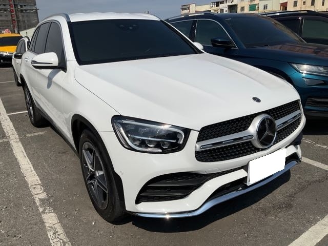 2019 BENZ GLC300 2.0L 4.2萬公里 4WD NT$1,190,000 有第三方認證，無待修、無泡水、無事故、三大保固  LINE:PT0974  #汽車#中古車#新車#原廠#代理商#貿易商#新古車#買車#賣車#五股  第1張相片
