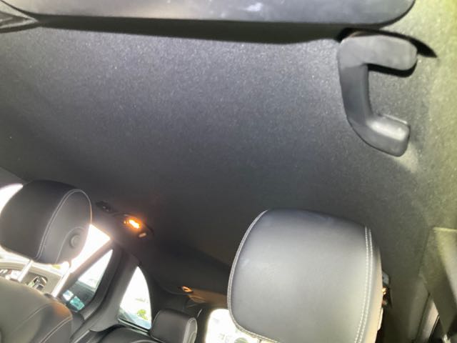 2019 BENZ GLC300 2.0L 4.2萬公里 4WD NT$1,190,000 有第三方認證，無待修、無泡水、無事故、三大保固  LINE:PT0974  #汽車#中古車#新車#原廠#代理商#貿易商#新古車#買車#賣車#五股  第5張相片