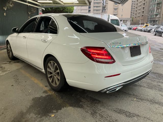 2017 BENZ E220D 2.0L 15.5萬公里 NT$590,000 有第三方認證，無待修、無泡水、無事故、三大保固  LINE:PT0974  #汽車#中古車#新車#原廠#代理商#貿易商#新古車#買車#賣車#五股#新北市#台北市  第10張相片