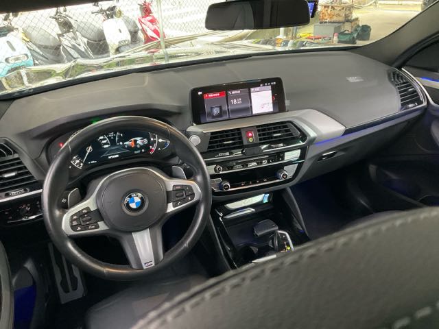 2019 BMW X4 2.0L 11.8萬公里 30 IM版 NT$950,000 有第三方認證，無待修、無泡水、無事故、三大保固  LINE:PT0974  #汽車#中古車#新車#原廠#代理商#貿易商#新古車#買車#賣車#五股#新北市  第2張相片