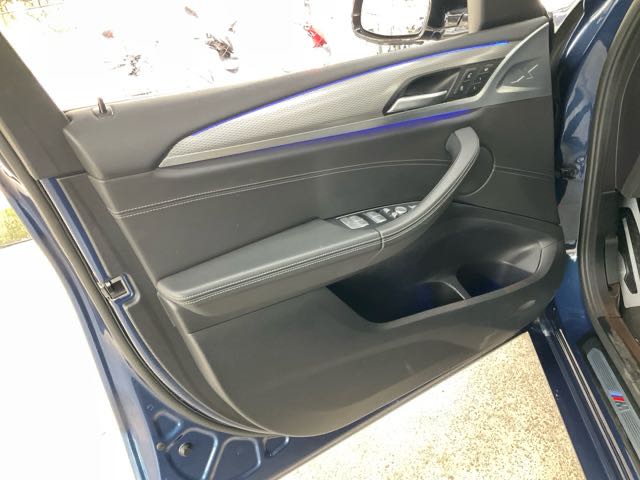 2019 BMW X4 2.0L 11.8萬公里 30 IM版 NT$950,000 有第三方認證，無待修、無泡水、無事故、三大保固  LINE:PT0974  #汽車#中古車#新車#原廠#代理商#貿易商#新古車#買車#賣車#五股#新北市  第10張相片