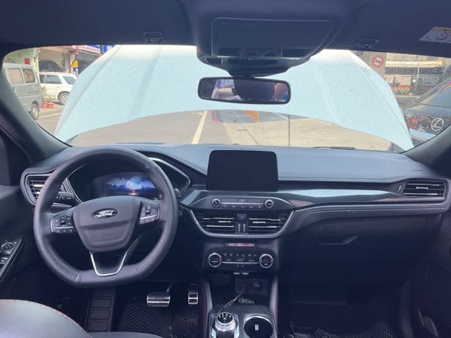 2021 FORD KUGA 2.0l 4.9萬公里 st-line acc 自動防護極高 NT$420,000 有第三方認證，無待修、無泡水、無事故、三大保固  LINE:PT0974  #汽車#中古車#新車#原廠#代理商#貿易商#新古車  第4張相片