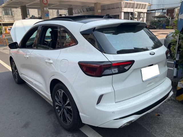 2021 FORD KUGA 2.0l 4.9萬公里 st-line acc 自動防護極高 NT$420,000 有第三方認證，無待修、無泡水、無事故、三大保固  LINE:PT0974  #汽車#中古車#新車#原廠#代理商#貿易商#新古車  第10張相片