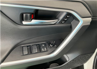 2020 TOYOTA RAV4 油電 2.5l 9.1萬公里 4WD 旗艦版 加裝數位TV NT$560,000 有第三方認證，無待修、無泡水、無事故、三大保固  LINE:PT0974  #汽車#中古車#新車#原廠#代理商#貿易商#新古  第9張縮圖