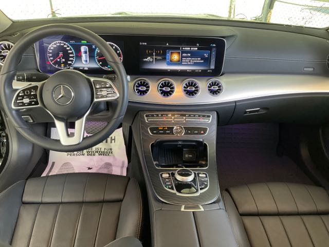 2019 Mercedes-Benz e200 2.0l 6萬公里 雙門 NT$980,000 有第三方認證，無待修、無泡水、無事故、三大保固  後視鏡盲點、停車輔助、ACC、沒有環景  LINE:PT0974  #汽車#中古車#新車#原廠  第5張相片