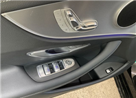 2019 Mercedes-Benz e200 2.0l 6萬公里 雙門 NT$980,000 有第三方認證，無待修、無泡水、無事故、三大保固  後視鏡盲點、停車輔助、ACC、沒有環景  LINE:PT0974  #汽車#中古車#新車#原廠  第6張縮圖