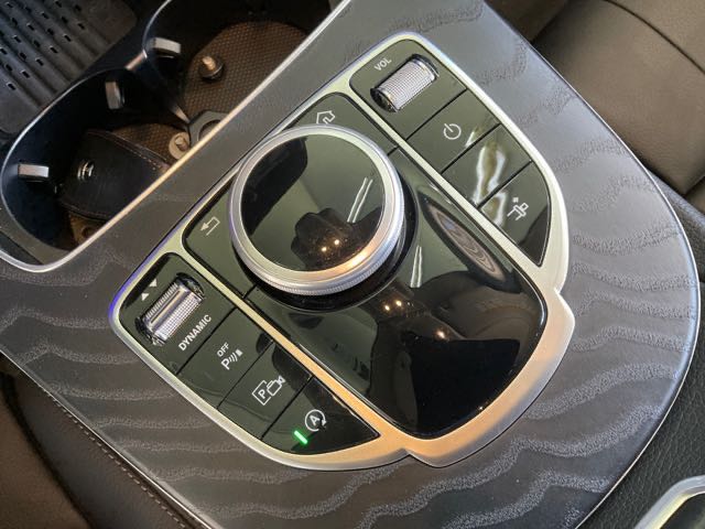 2019 Mercedes-Benz e200 2.0l 6萬公里 雙門 NT$980,000 有第三方認證，無待修、無泡水、無事故、三大保固  後視鏡盲點、停車輔助、ACC、沒有環景  LINE:PT0974  #汽車#中古車#新車#原廠  第9張相片