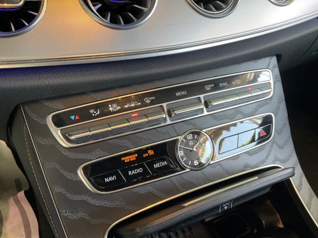 2019 Mercedes-Benz e200 2.0l 6萬公里 雙門 NT$980,000 有第三方認證，無待修、無泡水、無事故、三大保固  後視鏡盲點、停車輔助、ACC、沒有環景  LINE:PT0974  #汽車#中古車#新車#原廠  第10張相片