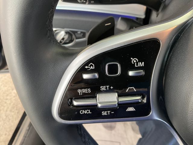 2019 Mercedes-Benz e200 2.0l 6萬公里 雙門 NT$980,000 有第三方認證，無待修、無泡水、無事故、三大保固  後視鏡盲點、停車輔助、ACC、沒有環景  LINE:PT0974  #汽車#中古車#新車#原廠  第11張相片