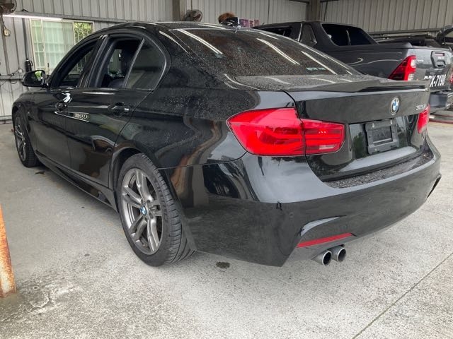 2018 BMW 320i 2.0l 8.7萬公里 m-sport NT$400,000 有第三方認證，無待修、無泡水、無事故、三大保固  後視鏡盲點、摸門、車道偏移、無ACC、環景  LINE:PT0974  #汽車#中古車#新車#原廠  第5張相片