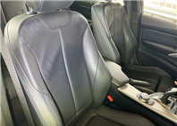 2018 BMW 320i 2.0l 8.7萬公里 m-sport NT$400,000 有第三方認證，無待修、無泡水、無事故、三大保固  後視鏡盲點、摸門、車道偏移、無ACC、環景  LINE:PT0974  #汽車#中古車#新車#原廠  第6張縮圖