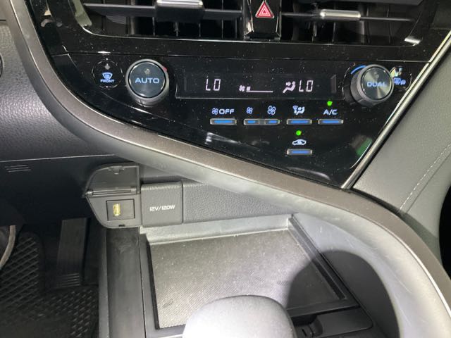 2022 TOYOTA CAMRY 尊爵版 2.0l 3.3萬公里 NT$500,000 有第三方認證，無待修、無泡水、無事故、三大保固  LINE:PT0974  #汽車#中古車#新車#原廠#代理商#貿易商#新古車#買車#賣車#五股#新北  第7張相片