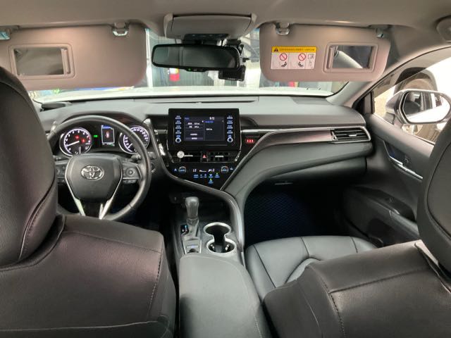 2022 TOYOTA CAMRY 尊爵版 2.0l 3.3萬公里 NT$500,000 有第三方認證，無待修、無泡水、無事故、三大保固  LINE:PT0974  #汽車#中古車#新車#原廠#代理商#貿易商#新古車#買車#賣車#五股#新北  第10張相片