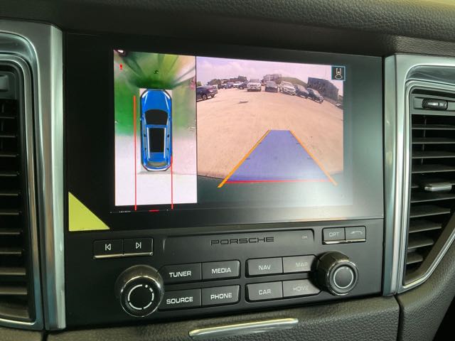 2018 PORSCHE MACAN 2.0l 7.7萬公里 總代理 沒天窗 NT$840,000 有第三方認證，無待修、無泡水、無事故、三大保固  LINE:PT0974  #汽車#中古車#新車#原廠#代理商#貿易商#新古車#買車#賣車  第6張相片