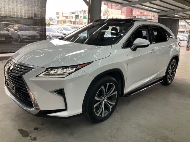 2019 LEXUS RX300 2.0L 9.4萬公里 頂級型 NT$980,000 有第三方認證，無待修、無泡水、無事故、三大保固  LINE:PT0974  #汽車#中古車#新車#原廠#代理商#貿易商#新古車#買車#賣車#五股#新北市  第1張相片