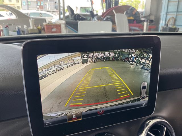 2018 BENZ GLA250 7.5萬公里 2.0L 4WD 天窗 NT$620,000 有第三方認證，無待修、無泡水、無事故、三大保固  LINE:PT0974  #汽車#中古車#新車#原廠#代理商#貿易商#新古車#買車#賣車#五股  第9張相片