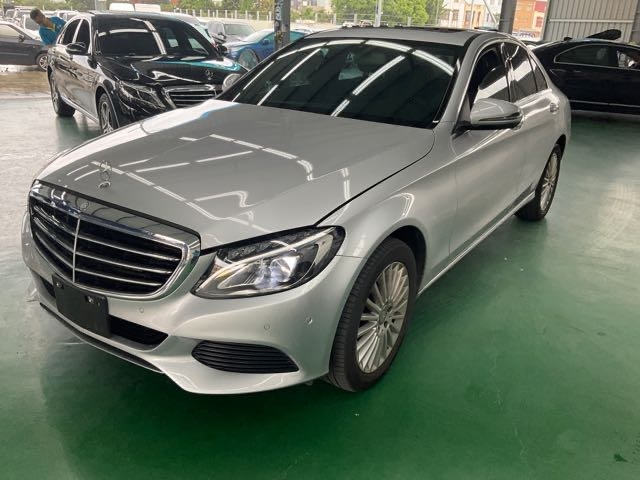 2015 BENZ C200 2.0L 7萬公里 天窗、MAP NT$300,000 有第三方認證，無待修、無泡水、無事故、三大保固  LINE:PT0974  #汽車#中古車#新車#原廠#代理商#貿易商#新古車#買車#賣車#五股#新北市  第1張相片