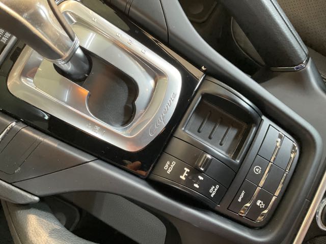 2017 PORSCHE CAYENNE 3.6L 7.2萬公里 NT$750,000 有第三方認證，無待修、無泡水、無事故、三大保固  LINE:PT0974  #汽車#中古車#新車#原廠#代理商#貿易商#新古車#買車#賣車#五股#新北市  第3張相片