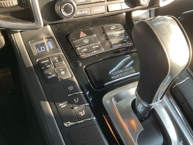 2017 PORSCHE CAYENNE 3.6L 7.2萬公里 NT$750,000 有第三方認證，無待修、無泡水、無事故、三大保固  LINE:PT0974  #汽車#中古車#新車#原廠#代理商#貿易商#新古車#買車#賣車#五股#新北市  第9張相片