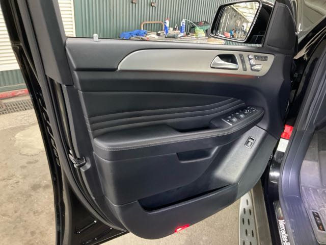 2015 BENZ GLE450 3.0l coupe 10.6萬公里 NT$800,000 有第三方認證，無待修、無泡水、無事故、三大保固  LINE:PT0974  #汽車#中古車#新車#原廠#代理商#貿易商#新古車#買車#賣車#五股  第8張相片