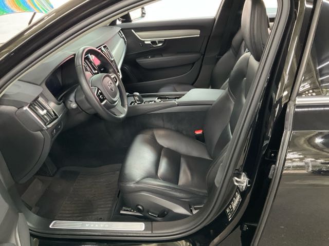 2021 VOLVO S90 2.0L 油電 6.7萬公里 B4M版 NT$830,000 有第三方認證，無待修、無泡水、無事故、三大保固  LINE:PT0974  #汽車#中古車#新車#原廠#代理商#貿易商#新古車#買車#賣車#五股  第6張相片