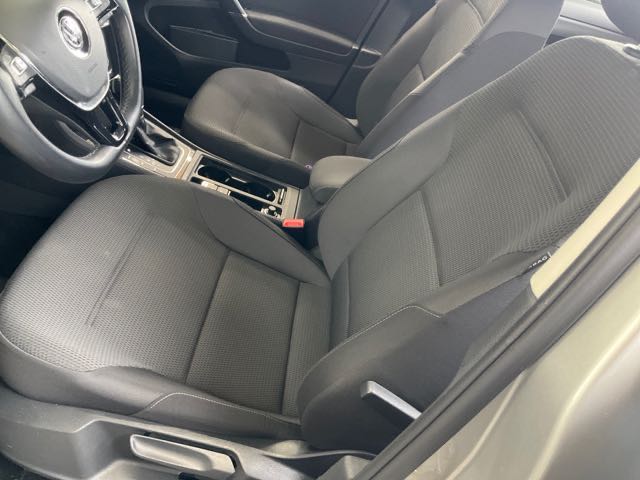 2019 VW GOLF 280TSI 1.4L 10萬公里 NT$270,000 有第三方認證，無待修、無泡水、無事故、三大保固  LINE:PT0974  #汽車#中古車#新車#原廠#代理商#貿易商#新古車#買車#賣車#五股#新北市  第3張相片