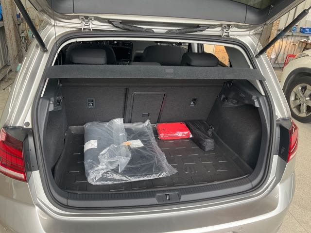 2019 VW GOLF 280TSI 1.4L 10萬公里 NT$270,000 有第三方認證，無待修、無泡水、無事故、三大保固  LINE:PT0974  #汽車#中古車#新車#原廠#代理商#貿易商#新古車#買車#賣車#五股#新北市  第6張相片