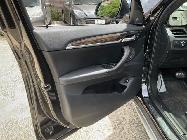 2016 BMW x1 28i 8.8萬公里 4wd 天窗 NT$320,000 有第三方認證，無待修、無泡水、無事故、三大保固  LINE:PT0974  #汽車#中古車#新車#原廠#代理商#貿易商#新古車#買車#賣車#五股#新北市#台北  第4張相片