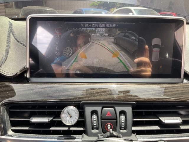 2016 BMW x1 28i 8.8萬公里 4wd 天窗 NT$320,000 有第三方認證，無待修、無泡水、無事故、三大保固  LINE:PT0974  #汽車#中古車#新車#原廠#代理商#貿易商#新古車#買車#賣車#五股#新北市#台北  第5張相片