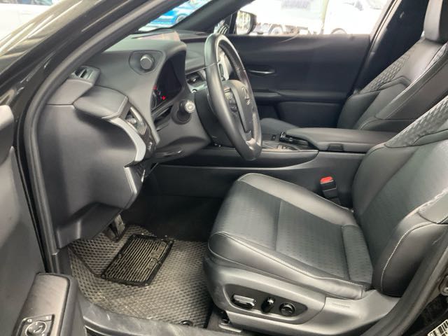 2020 LEXUS UX250H 2.0l 5.1萬公里 豪華版 NT$600,000 有第三方認證，無待修、無泡水、無事故、三大保固  LINE:PT0974  #汽車#中古車#新車#原廠#代理商#貿易商#新古車#買車#賣車#五股#新北  第3張相片