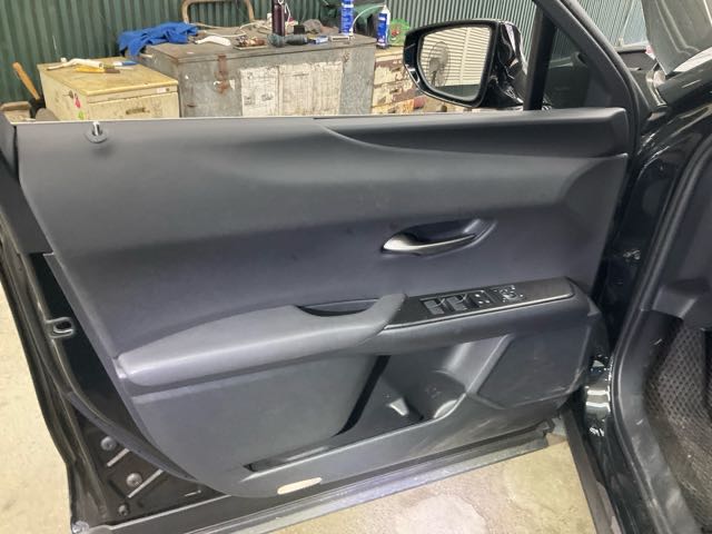 2020 LEXUS UX250H 2.0l 5.1萬公里 豪華版 NT$600,000 有第三方認證，無待修、無泡水、無事故、三大保固  LINE:PT0974  #汽車#中古車#新車#原廠#代理商#貿易商#新古車#買車#賣車#五股#新北  第6張相片