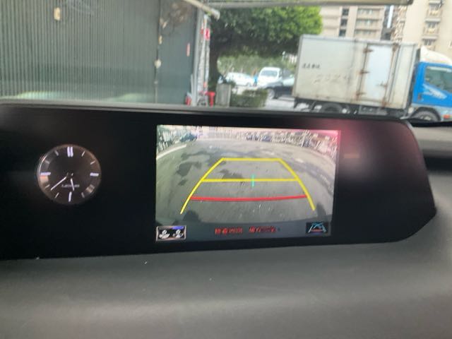 2020 LEXUS UX250H 2.0l 5.1萬公里 豪華版 NT$600,000 有第三方認證，無待修、無泡水、無事故、三大保固  LINE:PT0974  #汽車#中古車#新車#原廠#代理商#貿易商#新古車#買車#賣車#五股#新北  第9張相片