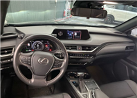 2020 LEXUS UX250H 2.0l 5.1萬公里 豪華版 NT$600,000 有第三方認證，無待修、無泡水、無事故、三大保固  LINE:PT0974  #汽車#中古車#新車#原廠#代理商#貿易商#新古車#買車#賣車#五股#新北  第10張縮圖