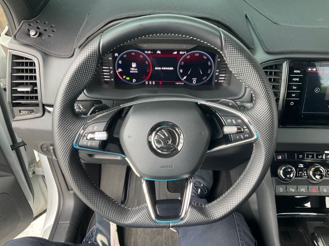 2022 SKODA KAROQ 1.5L 2.1萬公里 SPORTLINE 小改款 NT$560,000 有第三方認證，無待修、無泡水、無事故、三大保固  LINE:PT0974  #汽車#中古車#新車#原廠#代理商#貿易商#新古車#買車  第7張相片