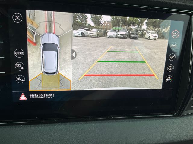 2022 SKODA KAROQ 1.5L 2.1萬公里 SPORTLINE 小改款 NT$560,000 有第三方認證，無待修、無泡水、無事故、三大保固  LINE:PT0974  #汽車#中古車#新車#原廠#代理商#貿易商#新古車#買車  第9張相片