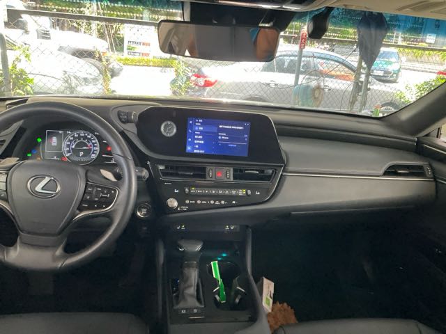 2022 LEXUS ES200 2.0L 5.3萬公里 豪華版 NT$800,000 有第三方認證，無待修、無泡水、無事故、三大保固  LINE:PT0974  #汽車#中古車#新車#原廠#代理商#貿易商#新古車#買車#賣車#五股#新北市  第2張相片