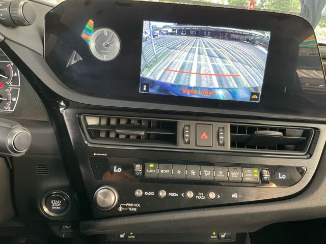 2022 LEXUS ES200 2.0L 5.3萬公里 豪華版 NT$800,000 有第三方認證，無待修、無泡水、無事故、三大保固  LINE:PT0974  #汽車#中古車#新車#原廠#代理商#貿易商#新古車#買車#賣車#五股#新北市  第9張相片