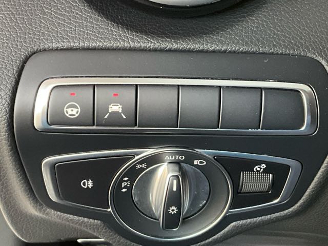 2020 BENZ C180 1.5L 5.7萬公里 旅行車 NT$920,000 有第三方認證，無待修、無泡水、無事故、三大保固  LINE:PT0974  #汽車#中古車#新車#原廠#代理商#貿易商#新古車#買車#賣車#五股#新北市  第4張相片