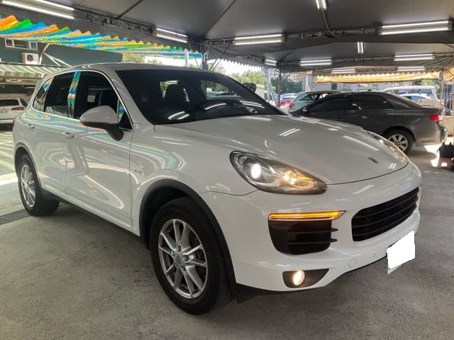 2015 PORSCHE CAYENNE 3.0l 9.4萬公里 柴油 全景天窗 NT$470,000 有第三方認證，無待修、無泡水、無事故、三大保固   LINE:PT0974   #汽車#中古車#新車#原廠#代理商#貿易商#新古車#買車  第1張相片