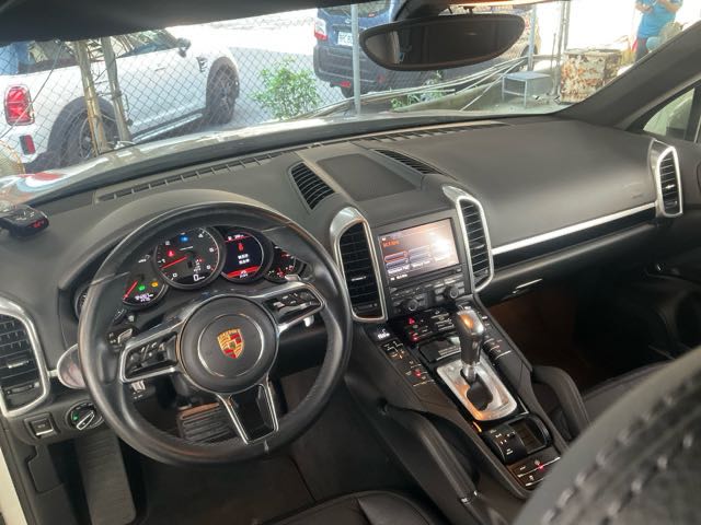 2015 PORSCHE CAYENNE 3.0l 9.4萬公里 柴油 全景天窗 NT$470,000 有第三方認證，無待修、無泡水、無事故、三大保固   LINE:PT0974   #汽車#中古車#新車#原廠#代理商#貿易商#新古車#買車  第2張相片