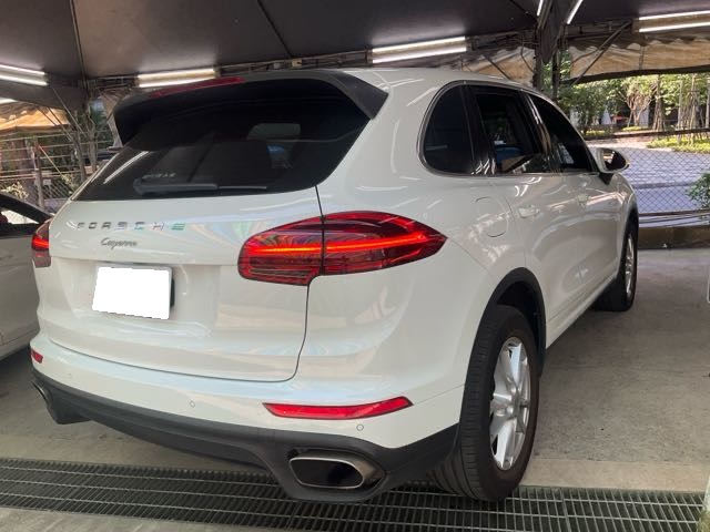 2015 PORSCHE CAYENNE 3.0l 9.4萬公里 柴油 全景天窗 NT$470,000 有第三方認證，無待修、無泡水、無事故、三大保固   LINE:PT0974   #汽車#中古車#新車#原廠#代理商#貿易商#新古車#買車  第10張相片