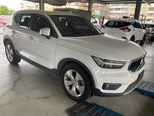 2018 VOLVO XC40 T4 2.0l 9.7萬公里 ACC 汽油 NT$350,000有第三方認證，無待修、無泡水、無事故、三大保固   LINE:PT0974   #汽車#中古車#新車#原廠#代理商#貿易商#新古車#買車#賣車#  第1張相片