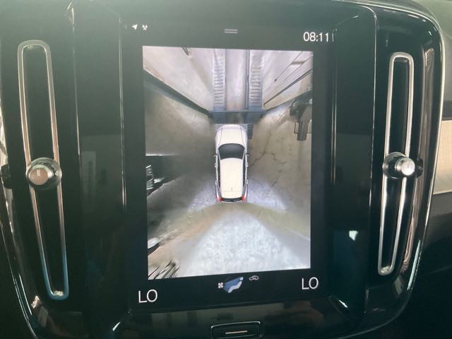 2018 VOLVO XC40 T4 2.0l 9.7萬公里 ACC 汽油 NT$350,000有第三方認證，無待修、無泡水、無事故、三大保固   LINE:PT0974   #汽車#中古車#新車#原廠#代理商#貿易商#新古車#買車#賣車#  第6張相片