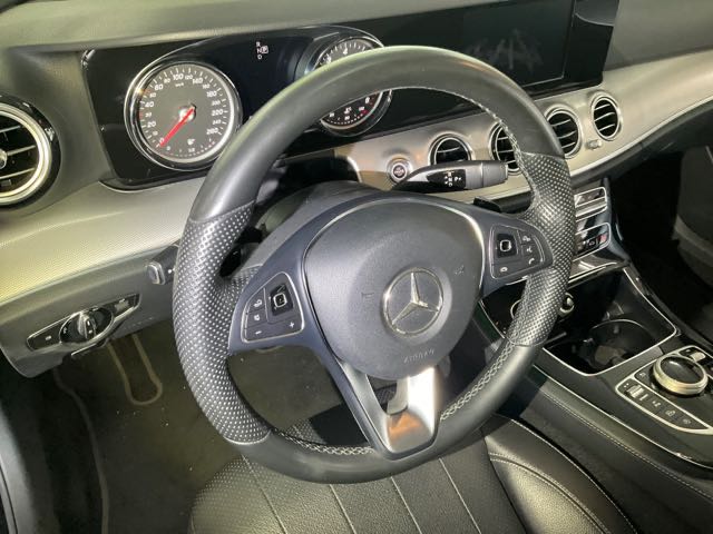 2016 BENZ E200 2.0l 9.1萬公里 旅行車 NT$510,000 有第三方認證，無待修、無泡水、無事故、三大保固   LINE:PT0974   #汽車#中古車#新車#原廠#代理商#貿易商#新古車#買車#賣車#五股#新北市  第6張相片