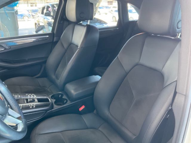 2017 Porsche macan 2.0l 7.7萬公里 NT$700,000 有第三方認證，無待修、無泡水、無事故、三大保固   LINE:PT0974   #汽車#中古車#新車#原廠#代理商#貿易商#新古車#買車#賣車#五股#新北市  第5張相片