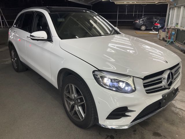 2018 BENZ GLC250 2.0L 9.2萬公里 總代理 NT$730,000 有第三方認證，無待修、無泡水、無事故、三大保固   腳踢尾門、天窗、後視鏡盲點、摸門、環景  LINE:PT0974  #汽車#中古車#新車#二手車#車  第1張相片