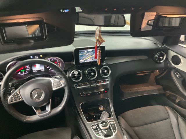2018 BENZ GLC250 2.0L 9.2萬公里 總代理 NT$730,000 有第三方認證，無待修、無泡水、無事故、三大保固   腳踢尾門、天窗、後視鏡盲點、摸門、環景  LINE:PT0974  #汽車#中古車#新車#二手車#車  第2張相片